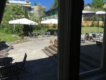 Фото номера Двухместный номер с 1 кроватью, вид на сад Отель Cafe-Restaurant &amp; Hotel Saima г. Савонлинна 9