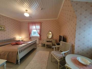 Фото номера Двухместный номер с 1 кроватью Отели типа «постель и завтрак» B&amp;B Lomamokkila г. Савонлинна 9