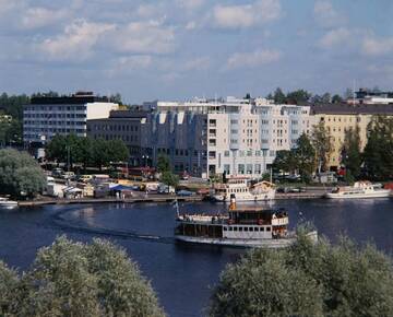 Фото номера Двухместный номер с 2 отдельными кроватями Отель Original Sokos Hotel Seurahuone Savonlinna г. Савонлинна 27